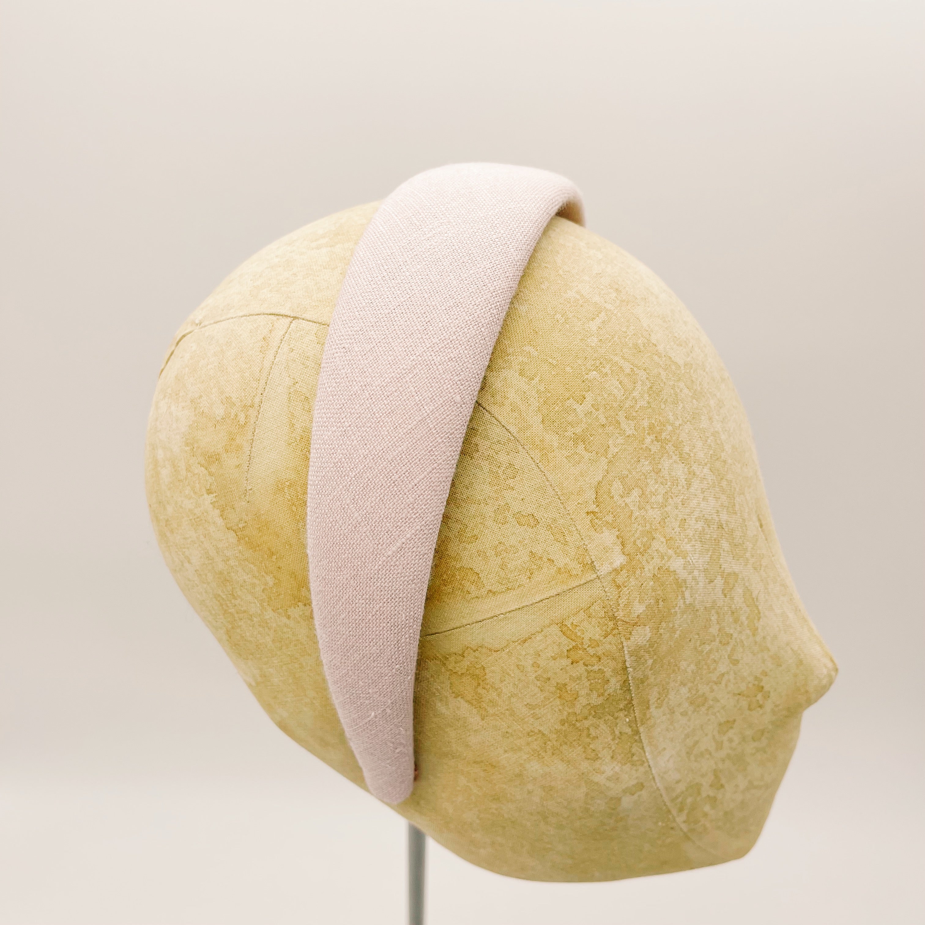 Serre-tête en lin rose pastel