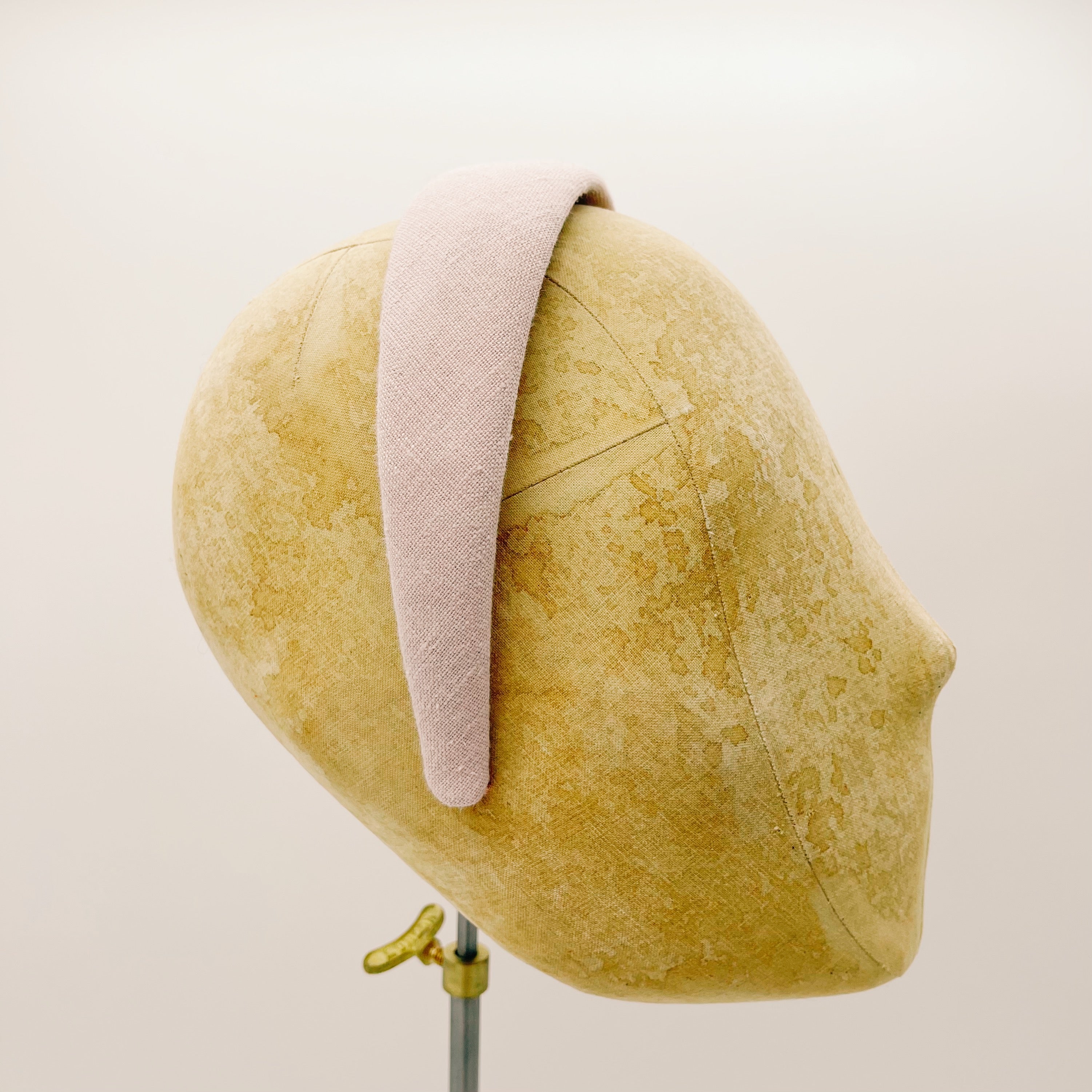 Serre-tête en lin rose pastel